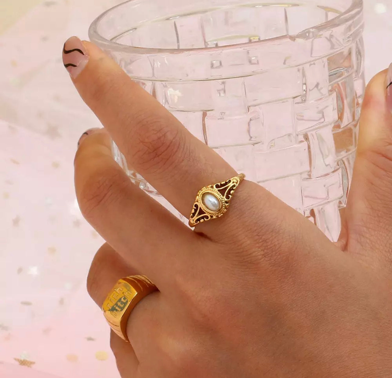 Vintage parel ring.