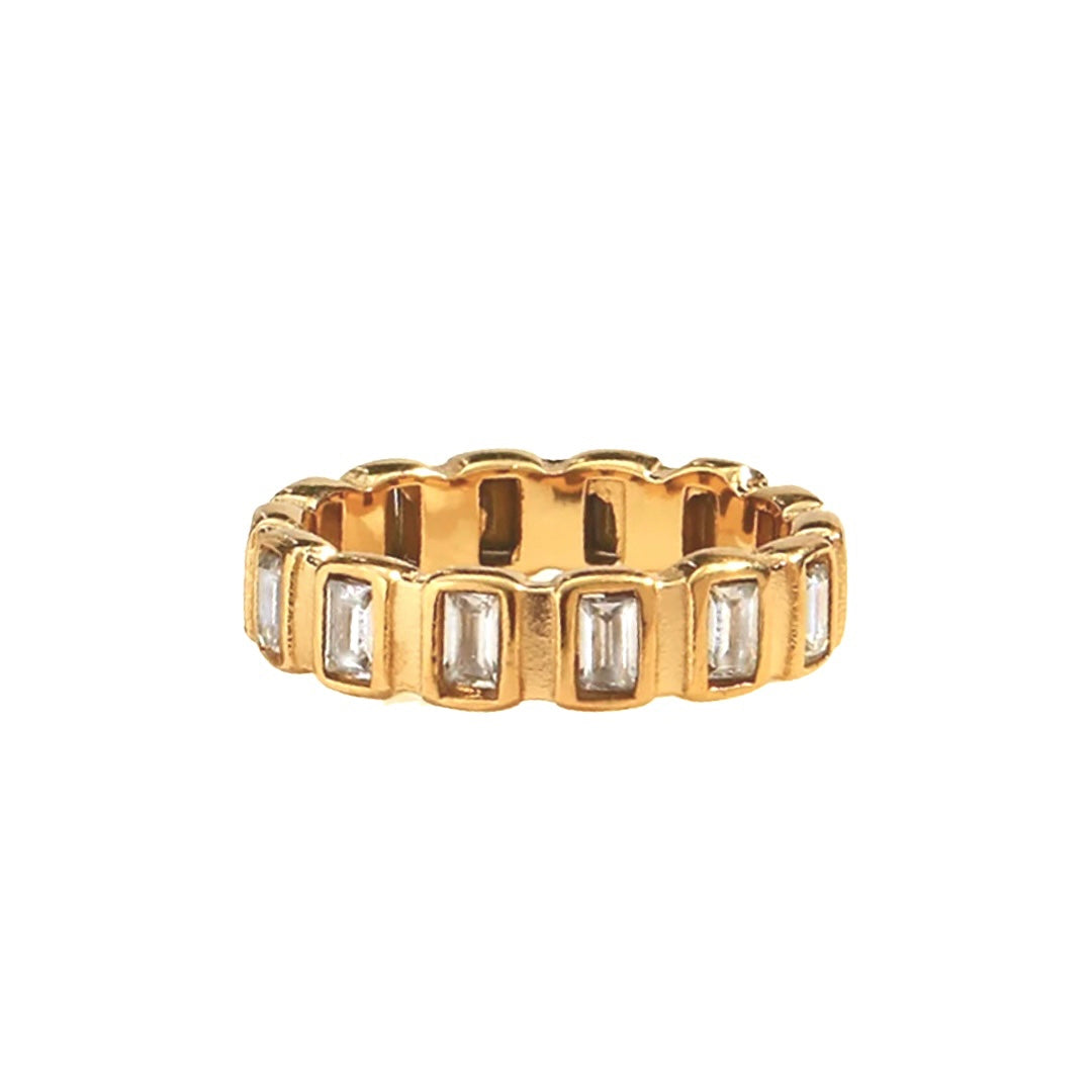 Minimalistische ring met crystallen.